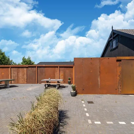 Nyaraló In With Wellness